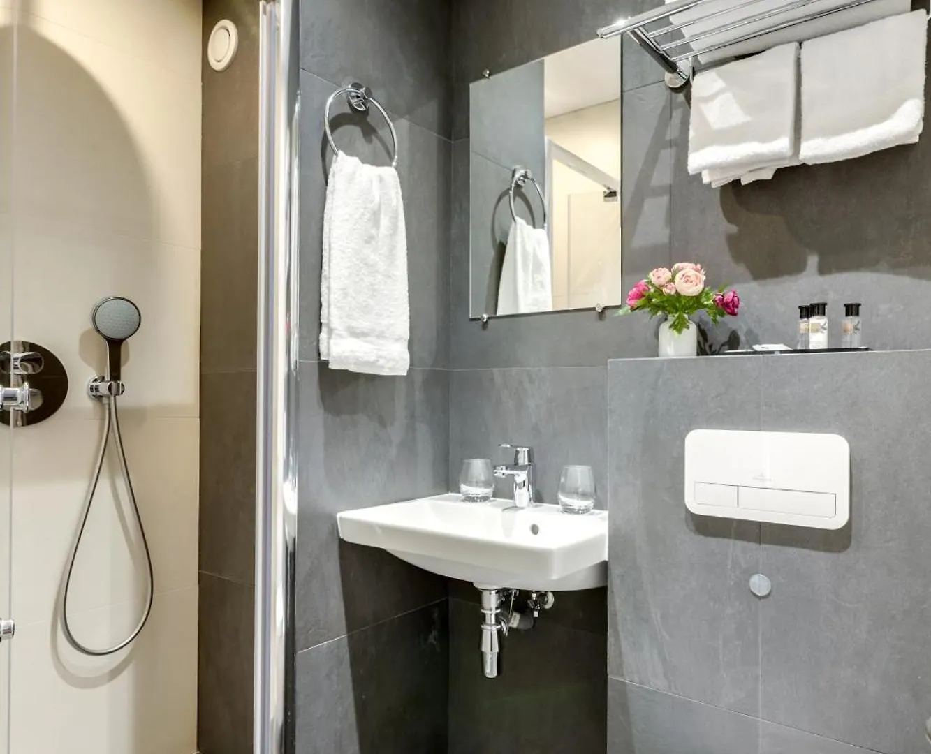 ***  Hotel Alexandrine Opera Paris France